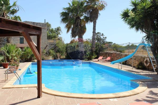 Ghaxaq Farmhouse - Image 1