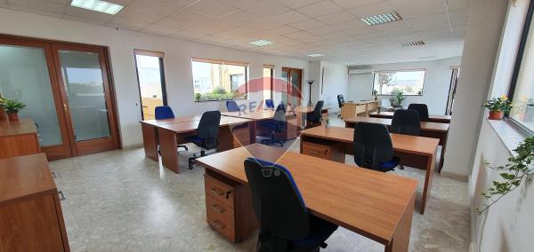 Office space to rent in Naxxar