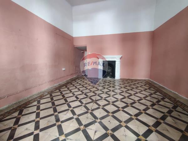 Shop to rent in Sliema