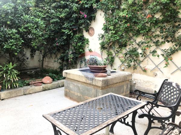 3 bedroom Bungalow Semi-detached to rent in Birżebbuġa - €2,000 - 140m²