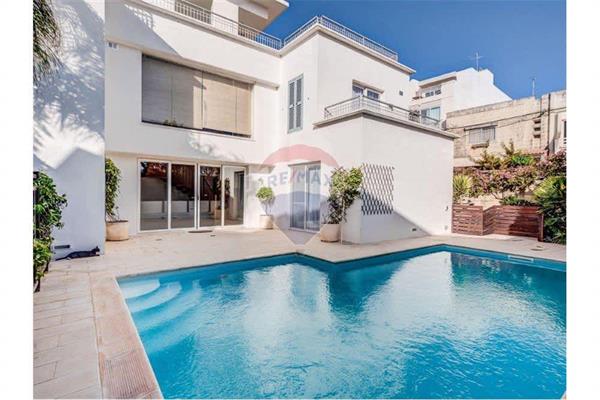Property at Naxxar