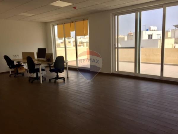Office space to rent in Birkirkara