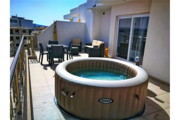 1 bedroom Penthouse to rent in Birkirkara - €1,200