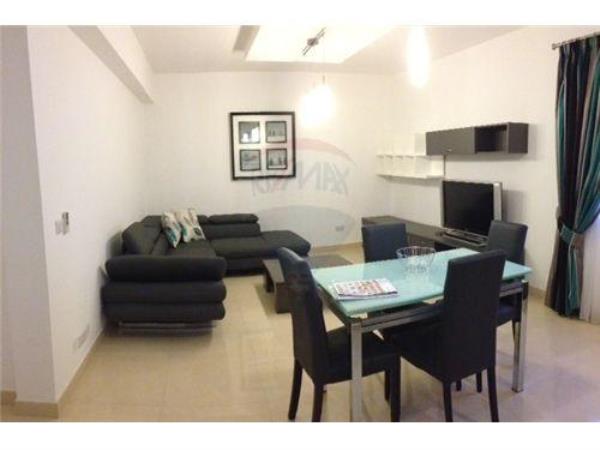 2 bedroom Maisonette to rent in Sliema - €1,350