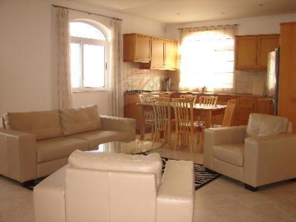 2 bedroom Maisonette to rent in St. Julian's - €1,500