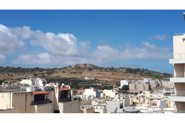 2 bedroom Penthouse for sale in St. Paul's Bay - €500,000 - 141m²