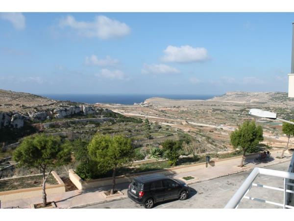 2 bedroom Apartment to rent in Mellieħa - €1,200