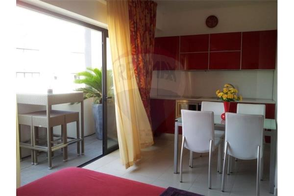 St Julian's Studio Flat - Image 1