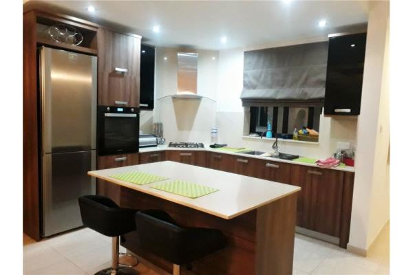 Bugibba Apartment - Image 1