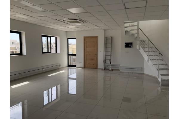 Office space to rent in Gzira