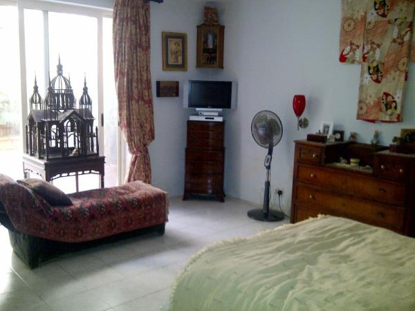 Office block to rent in St Julian's