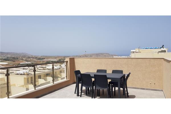 2 bedroom Penthouse to rent in Mġarr - €1,300
