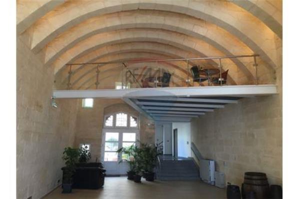 Office space to rent in Marsa