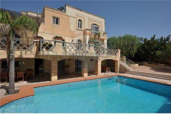 Victoria Gardens Villa Detached - Image 1