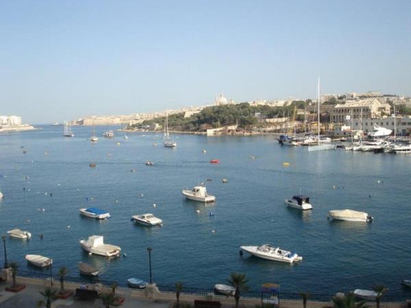 Office space to rent in Gzira