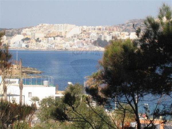 3 bedroom Apartment for sale in Qawra - €425,000