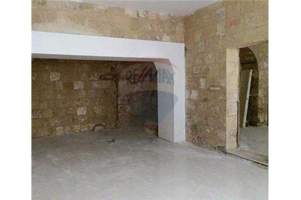 Office space to rent in Valletta