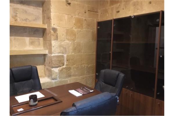 Office space to rent in Valletta