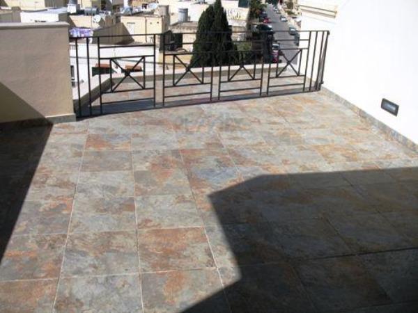 3 bedroom Penthouse to rent in Attard - €1,200