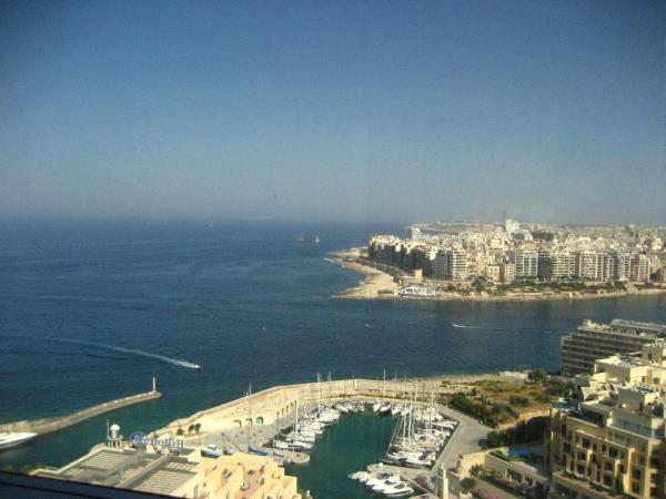Office space to rent in St Julian's