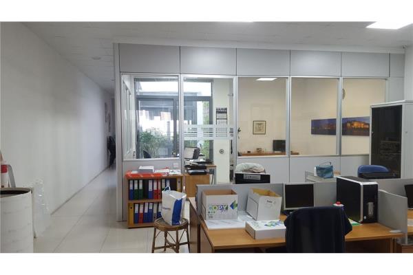 Office block to rent in Qormi