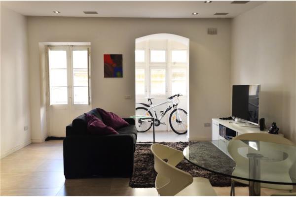 Valletta Apartment - Image 1