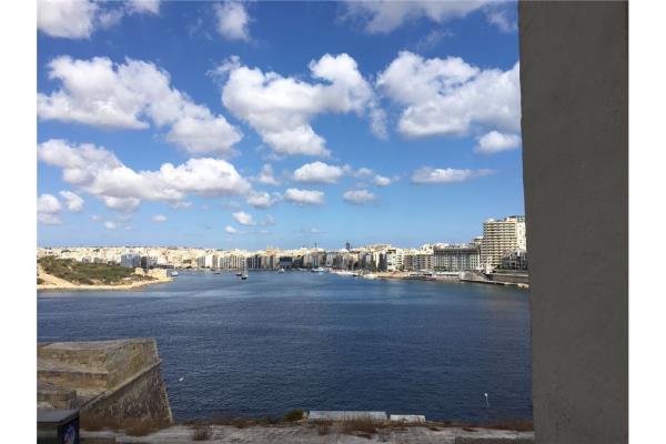 1 bedroom Maisonette to rent in Valletta - €3,000