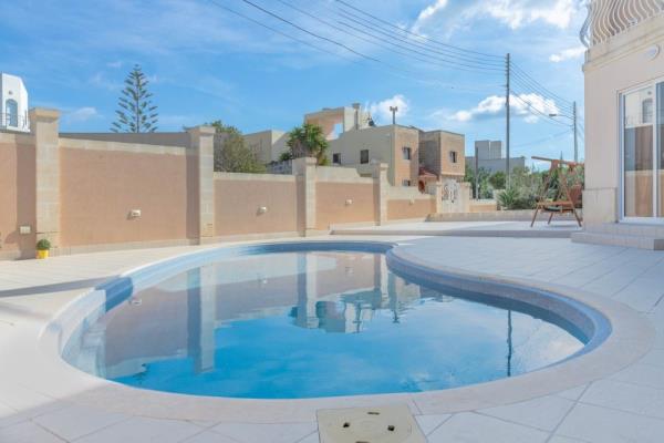 Victoria Gardens Villa Semi-detached