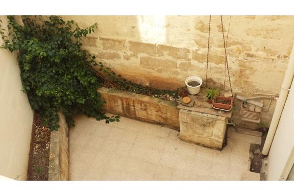 4 bedroom Townhouse to rent in Sliema - €1,500