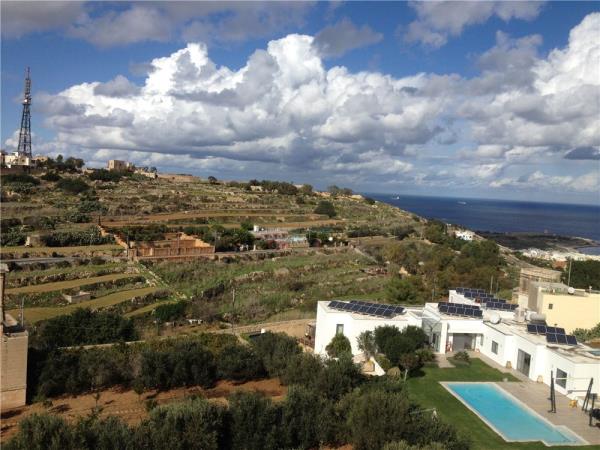 2 bedroom Penthouse to rent in Għargħur - €1,500 - 100m²