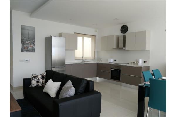 2 bedroom Penthouse to rent in Mellieħa - €1,500 - 100m²
