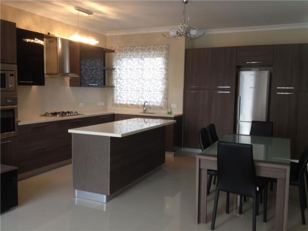 3 bedroom Penthouse to rent in Mġarr - €1,200