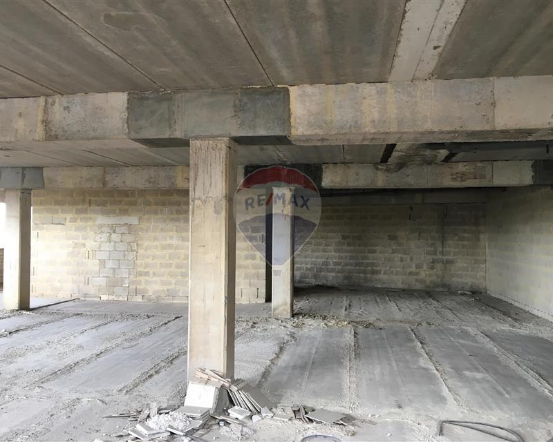 Showroom - For Sale, Qawra