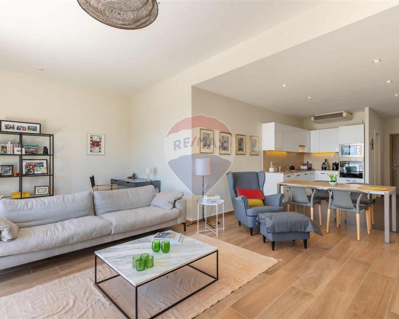 Penthouse - For Rent, Naxxar