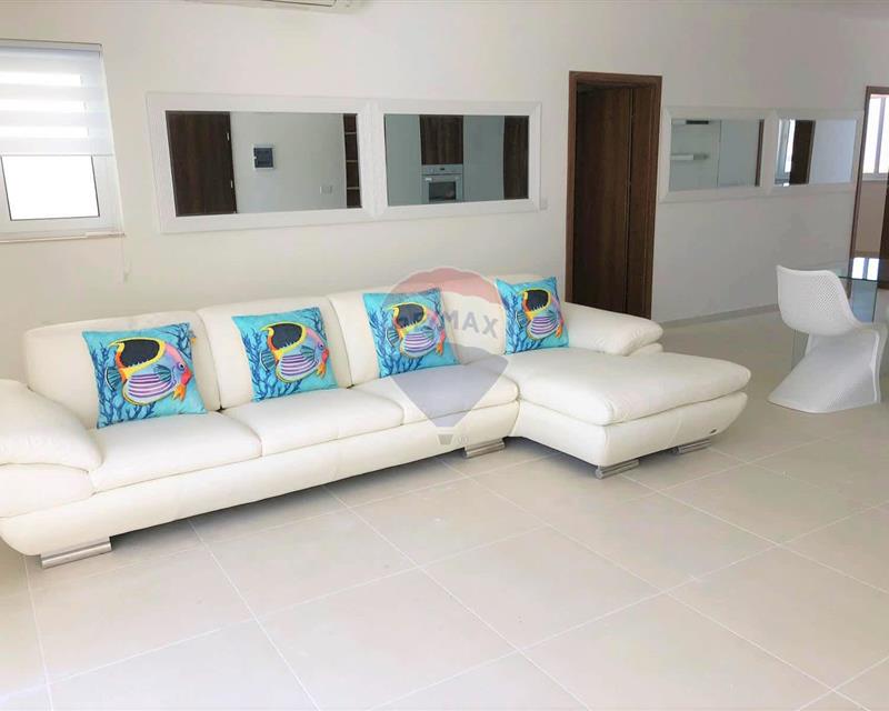 Penthouse - For Rent, Swieqi