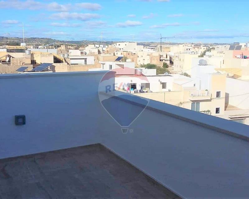 Penthouse - For Rent, Qrendi