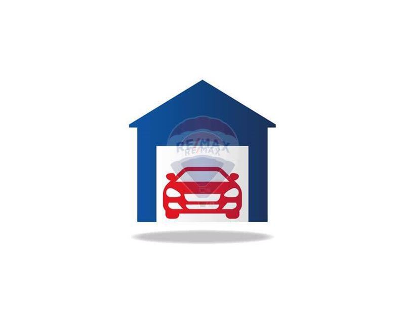 Garage (Residential) in Sliema