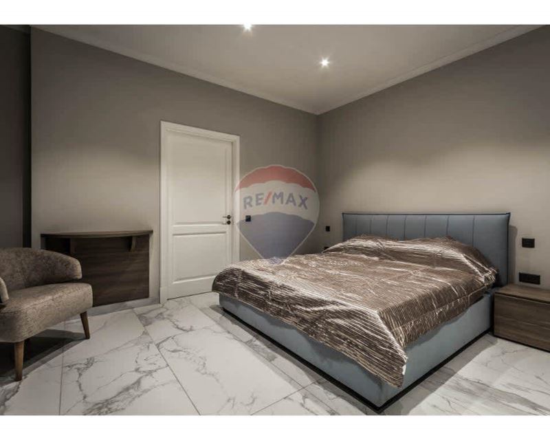 Apartment in Tas-Sliema - More