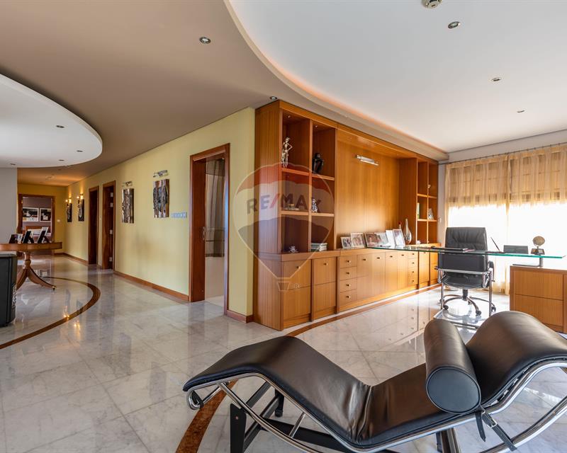Bungalow Detached - For Sale - More