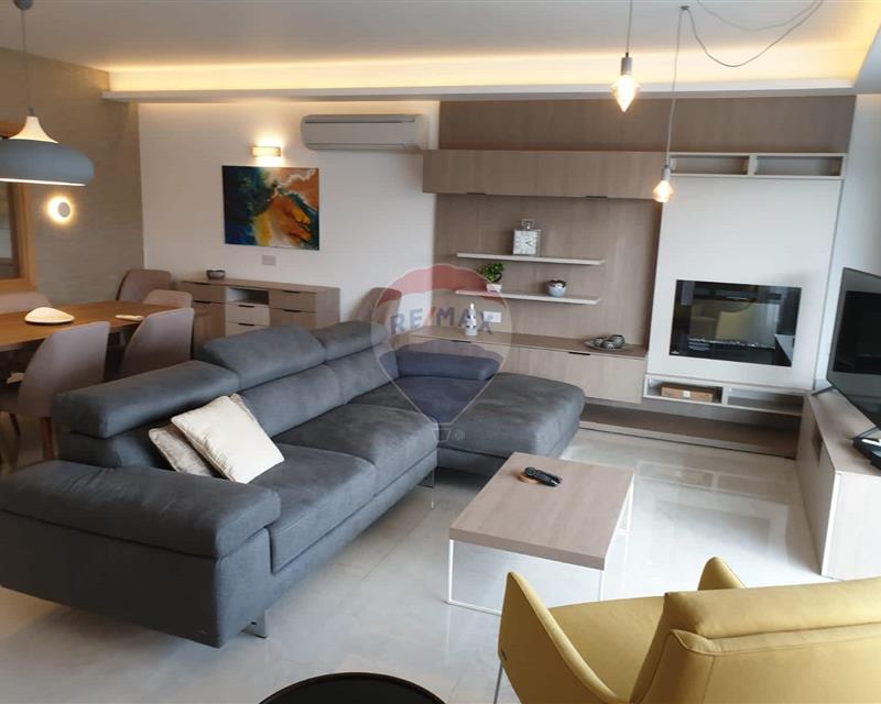 Penthouse - For Rent, Ta' Xbiex