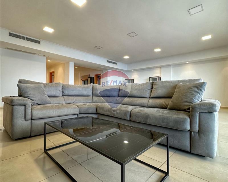 Apartment - For Rent - View 2