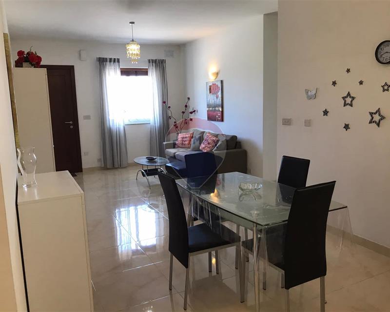Maisonette Semi-detached - For Rent