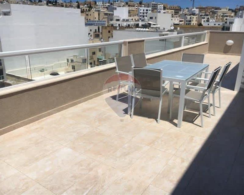 Penthouse - For Rent, Gzira