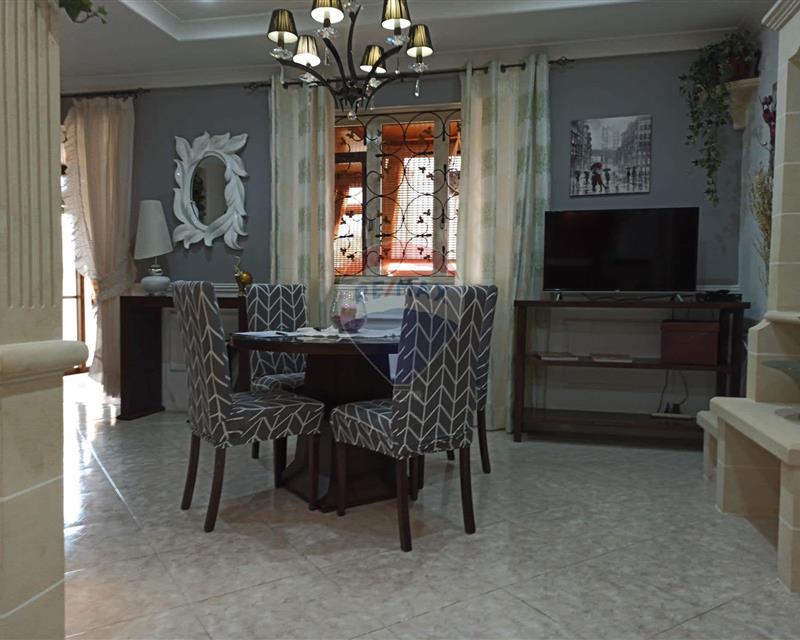 Maisonette Duplex - For Rent, Zabbar