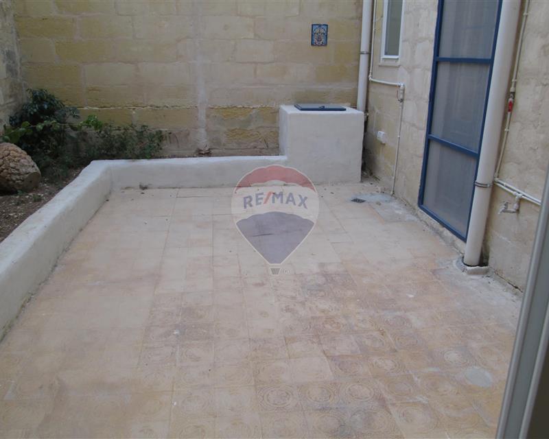 Townhouse - For Rent, Sliema