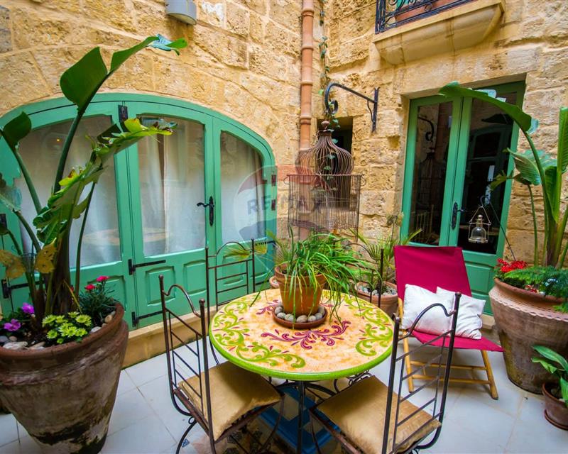 Guest House - For Sale, Tarxien