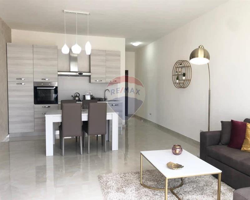 Penthouse - For Rent - View 2