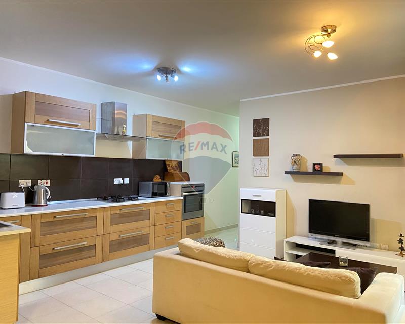 Maisonette - For Rent, Guardamangia