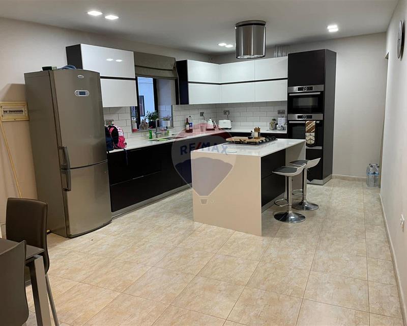 Maisonette - For Rent, Iklin