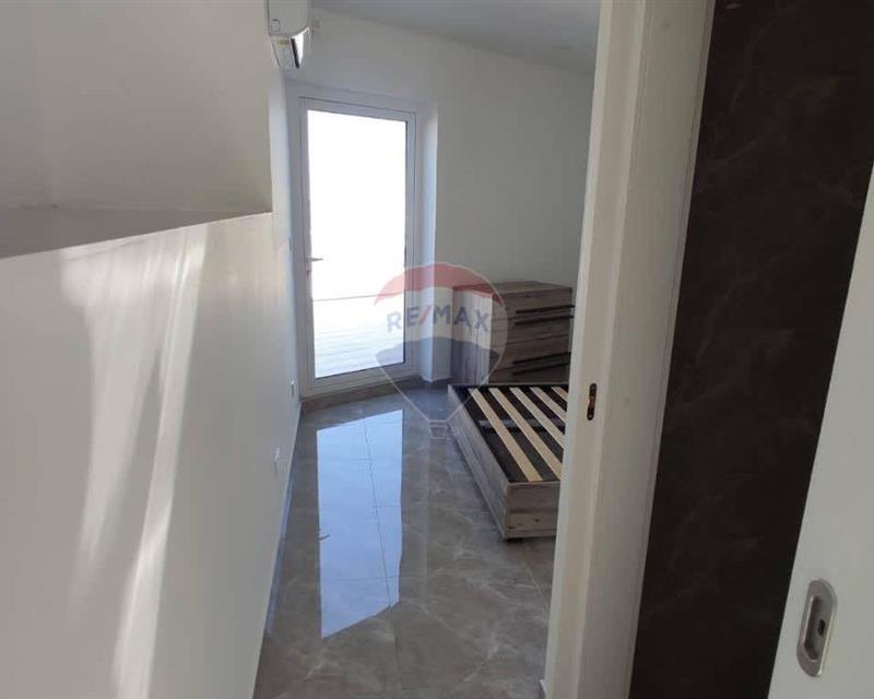 Penthouse - For Rent - Veduta 4